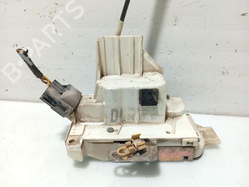 Venstre bagtil lås FORD MONDEO II (BAP) [1996-2000]  31106980