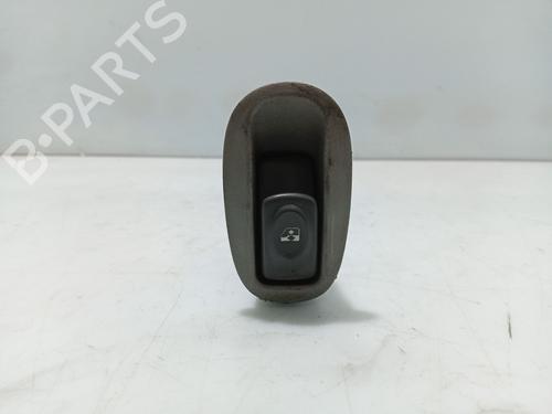 Mando elevalunas trasera derecho RENAULT SCÉNIC I MPV (JA0/1_, FA0_) 1.9 dTi (JA0N) (98 hp) 31111690