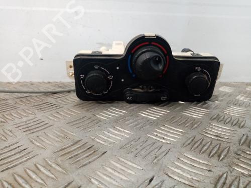 Used Climate control Climate control 19015596 19015596