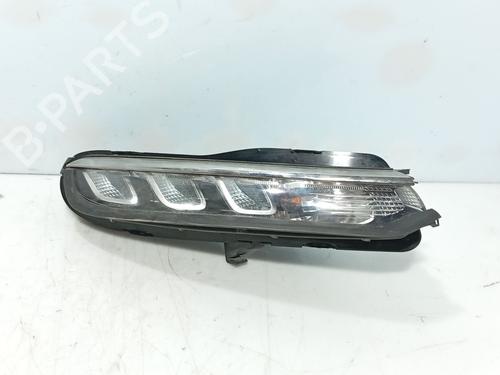 Used Right headlight Right headlight CITROËN C3 III (SX) 1.2 PURETECH 82 (82 hp) 40128925 40128925