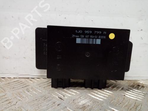 Used Electronic module Electronic module VW PASSAT B5 (3B2) 1.9 TDI (115 hp) 18986353 18986353