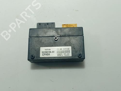 Used Electronic module PEUGEOT 306 Hatchback (7A, 7C, N3, N5) [1993-2003]  31109822
