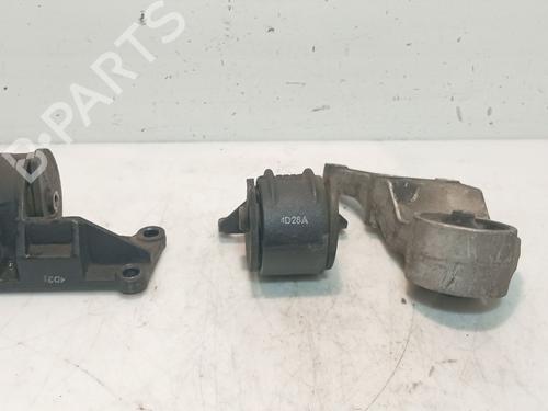 Used Engine mount Engine mount KIA CARENS I MPV (FC, FJ) 2.0 CRDi (113 hp) 34734565 34734565