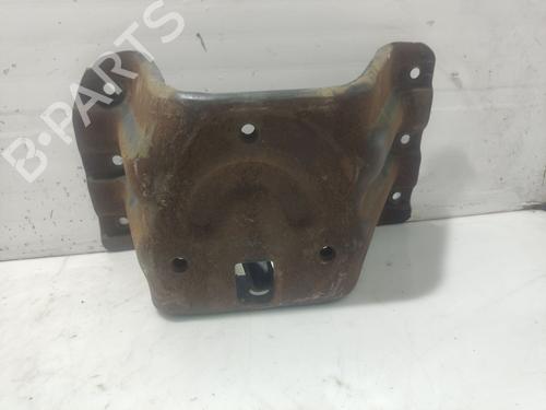 Used Support MITSUBISHI PAJERO CLASSIC (V2_W, V6_W, V7_W) 2.5 TD (V24W) (115 hp) 31106100