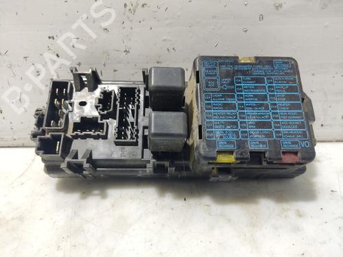 Used Fuse box MITSUBISHI PAJERO CLASSIC (V2_W, V6_W, V7_W) 2.5 TD (V24W) (115 hp) 31106065