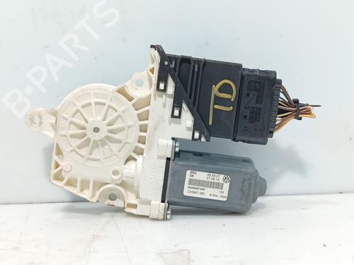 Rudehejsemotor bagstkærm højre Rudehejsemotor bagstkærm højre VW TIGUAN (5N_) 2.0 TDI (110 hp) 39668608 39668608