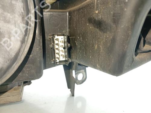 Right headlight PEUGEOT 407 (6D_) 2.0 HDi 135 (6DRHRH, 6DRHRE, 6DRHRG, 6DRHRJ) | BP31105695C29