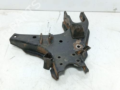 Used Right front suspension arm NISSAN TERRANO II (R20) 2.7 TD 4WD (101 hp) 32780556