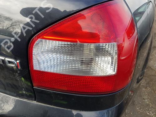 Højre baglygte AUDI A3 (8L1) 1.9 TDI (110 hp) 18986056