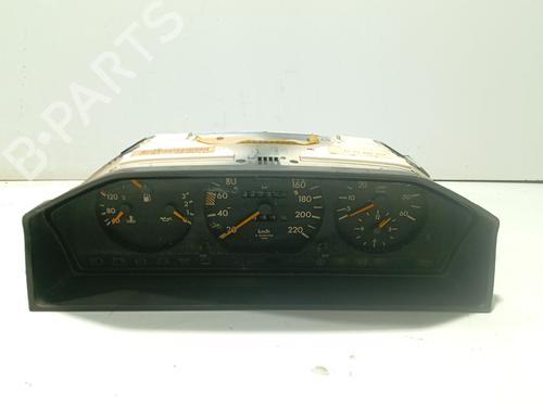 Used Instrument cluster MERCEDES-BENZ 124 Saloon (W124) 300 D (124.130) (113 hp) 31104167