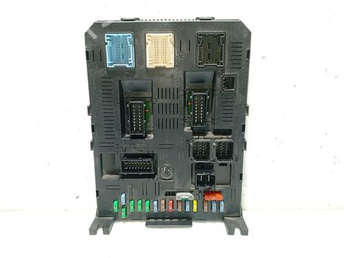 Sikringsdåse PEUGEOT 407 (6D_) 2.0 HDi 135 (6DRHRH, 6DRHRE, 6DRHRG, 6DRHRJ) (136 hp) 31105686