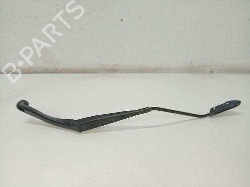 Used Front windshield wiper arm Front windshield wiper arm 31105598 31105598