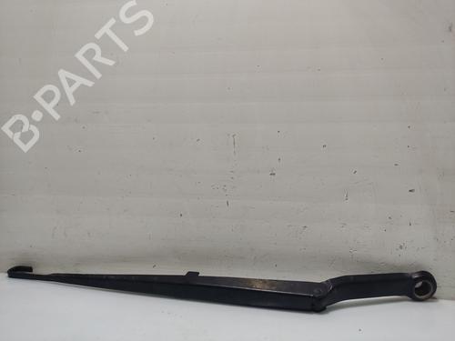 Used Front windshield wiper arm BMW 3 Compact (E46) 318 td (115 hp) 24696530