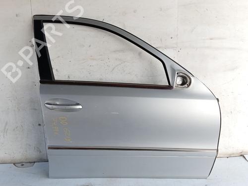 Used Right front door Right front door MERCEDES-BENZ E-CLASS T-Model (S211) E 320 T CDI (211.226) (204 hp) 34557643 34557643