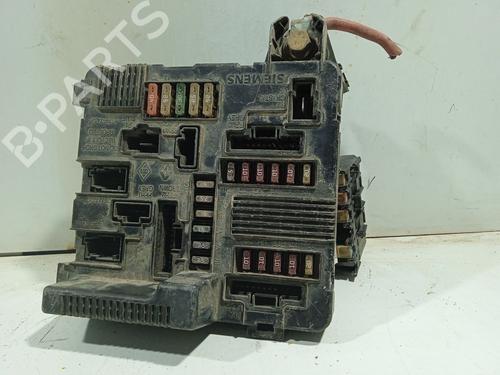 Used Fuse box RENAULT MEGANE II (BM0/1_, CM0/1_) 1.5 dCi (BM0F, BM0T, BM2B, CM0F, CM0T) (82 hp) 31112248