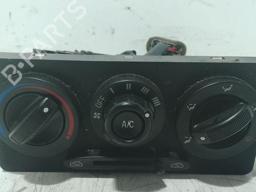 Used Climate control Climate control KIA RIO I Saloon (DC_) 1.5 16V (98 hp) 40150332 40150332