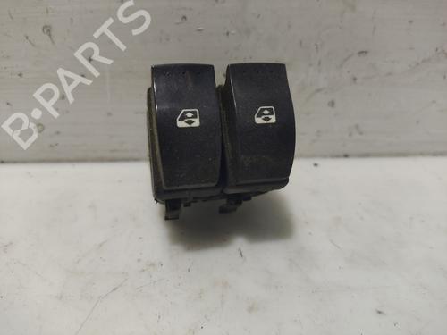 Used Left front window switch RENAULT SCÉNIC II (JM0/1_) 1.9 dCi (JM0G, JM12, JM1G, JM2C) (120 hp) 31101540