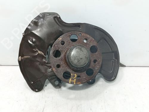 Used Left front steering knuckle Left front steering knuckle MERCEDES-BENZ C-CLASS (W203) C 200 CDI (203.007) (122 hp) 32780550 32780550