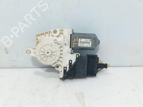 Rudehejsemotor bagstkærm venstre Rudehejsemotor bagstkærm venstre VW TIGUAN (5N_) 2.0 TDI (110 hp) 39668607 39668607