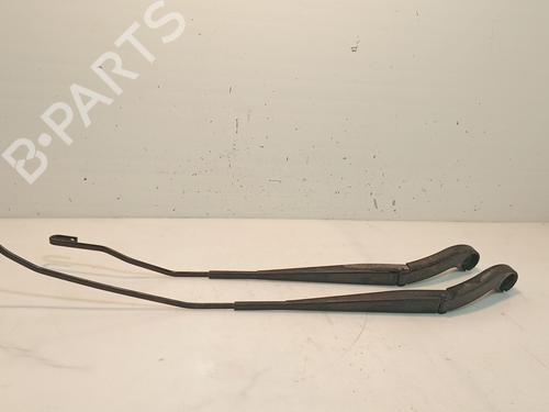 Used Front windshield wiper arm Front windshield wiper arm FIAT SCUDO Bus (270_, 272_) 2.0 D Multijet 4x4 (120 hp) 24690812 24690812