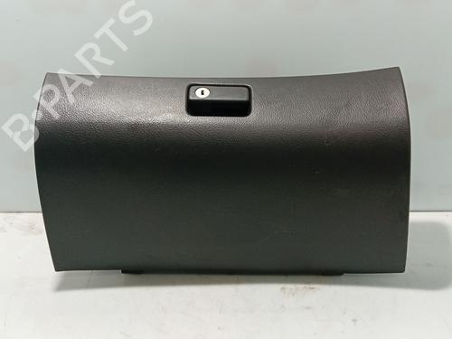 Handskerum TOYOTA AVENSIS Estate (_T25_) 2.0 D-4D (CDT250_, CDT250R) (116 hp) 31157653