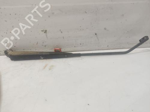 Bagrudeviskerarm MITSUBISHI PAJERO CLASSIC (V2_W, V6_W, V7_W) 2.5 TD (V24W) (115 hp) 31106063