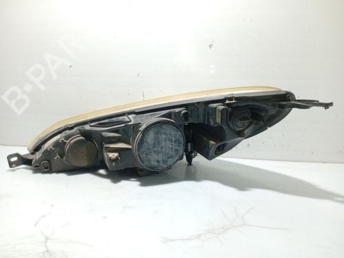 Right headlight PEUGEOT 407 (6D_) 2.0 HDi 135 (6DRHRH, 6DRHRE, 6DRHRG, 6DRHRJ) | BP31105695C29