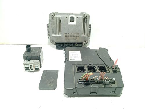 Used Engine control unit (ECU) Engine control unit (ECU) RENAULT MEGANE II (BM0/1_, CM0/1_) 1.9 dCi (BM0G, CM0G) (120 hp) 39746330 39746330