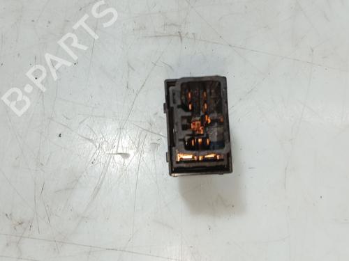 Right rear window switch KIA SORENTO I (JC) 2.5 CRDi 4WD | BP31249974I28