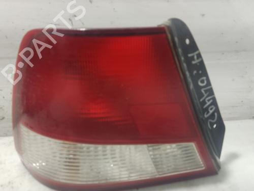 Farolim esquerdo HYUNDAI ACCENT II (LC) 1.3 (84 hp) 31098956