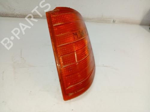 Used Left front indicator MERCEDES-BENZ 124 Saloon (W124) 200 D (124.120) (72 hp) 31105045