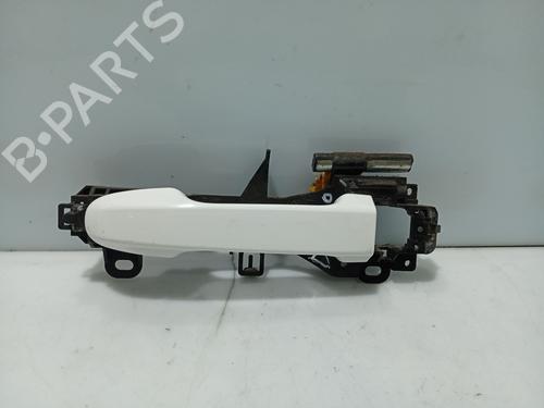 front-left-exterior-door-handle-toyota-auris-estate-_e18_-2013-2014-2015-2016-2017-2018-31102189 main image
