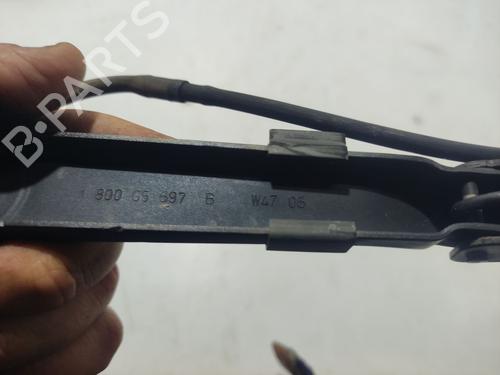 Front windshield wiper arm NISSAN INTERSTAR Van (X70) | BP31100698C143