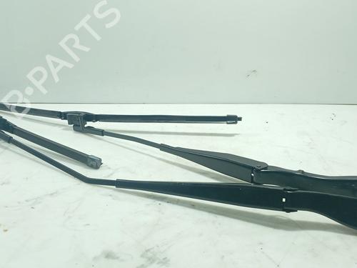 Used Front windshield wiper arm Front windshield wiper arm VOLVO V50 (545) 2.0 D (136 hp) 33981083 33981083