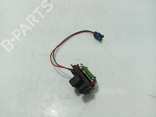 Used Heater resistor RENAULT CLIO II (BB_, CB_) 1.2 (BB0A, BB0F, BB10, BB1K, BB28, BB2D, BB2H, CB0A,... (58 hp) 31110444