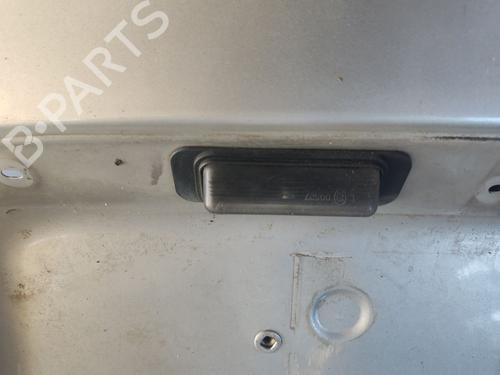 Nummerpladelys TOYOTA AVENSIS (_T22_) 1.6 i (AT220_, AT220R) (110 hp) 31100329