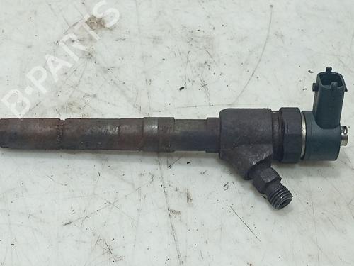 Inyector Inyector FIAT GRANDE PUNTO (199_) 1.3 D Multijet (75 hp) 37419802 37419802