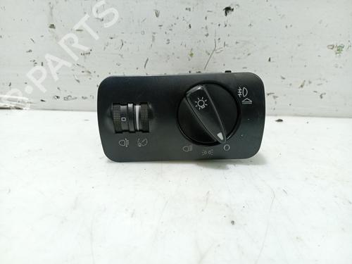 Commande de phare SEAT IBIZA II (6K1) 1.4 i (60 hp) 31109333