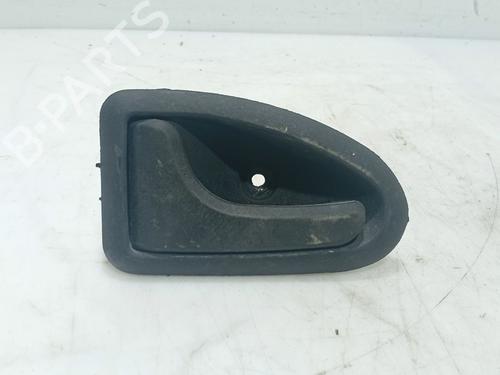 Maneta interior trasera izquierda Maneta interior trasera izquierda RENAULT CLIO II (BB_, CB_) 1.2 (BB0A, BB0F, BB10, BB1K, BB28, BB2D, BB2H, CB0A,... (58 hp) 36798891 36798891