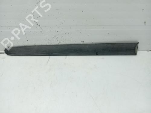 Used Door moulding trim RENAULT MEGANE I (BA0/1_) 1.6 16V (BA04, BA0B, BA11, BA1J, BA16, BA19, BA1K, BA1V,... (107 hp) 31108749