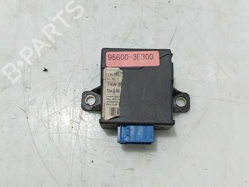 Elektronisk modul KIA SORENTO I (JC) 2.5 CRDi 4WD (140 hp) 31249993