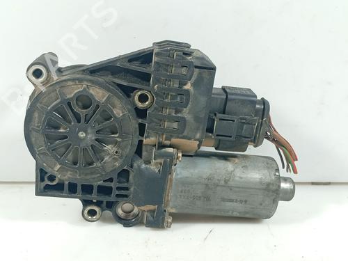 Rudehejsemotor forskærm venstre Rudehejsemotor forskærm venstre AUDI A6 C5 Avant (4B5, 4B6) 1.9 TDI (110 hp) 39695545 39695545
