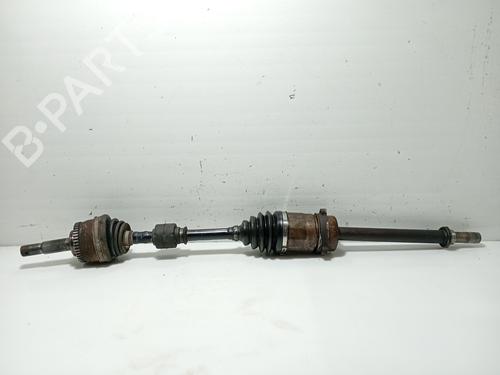 Używane Półoś przednia prawa NISSAN PRIMERA Hatchback (P11) 2.0 TD (90 hp) 31106310