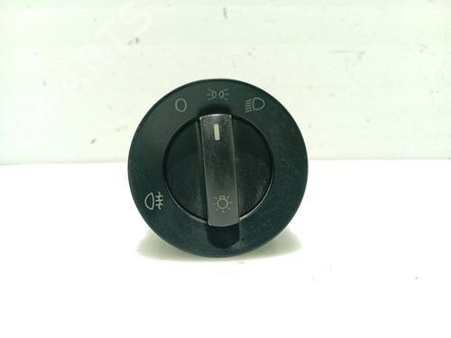 Used Headlight switch VW GOLF IV (1J1) 1.9 TDI (110 hp) 31103573