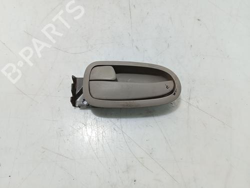 Used Rear left interior door handle HYUNDAI TRAJET (FO) 2.0 CRDi (113 hp) 18992031