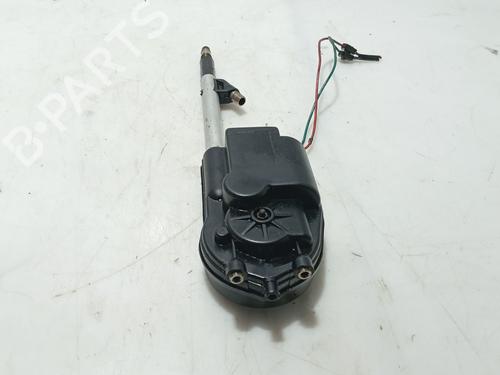 Antena/Base MERCEDES-BENZ 124 Saloon (W124) 250 D (124.125) (90 hp) 32027771
