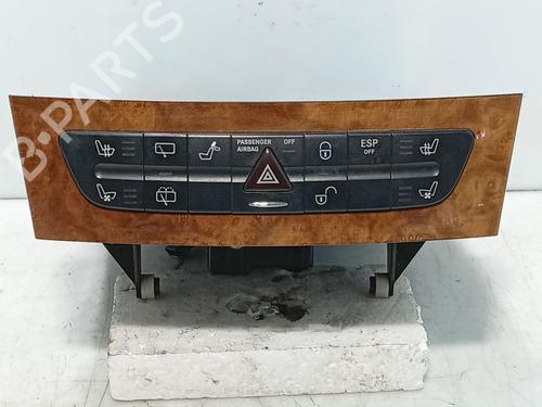 Used Switch Switch MERCEDES-BENZ E-CLASS T-Model (S211) E 320 T CDI (211.226) (204 hp) 36105267 36105267
