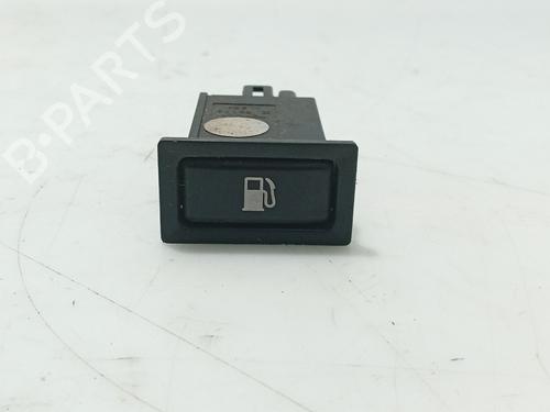 switch-toyota-avensis-_t25_-2003-2004-2005-2006-2007-2008-31809804 main image