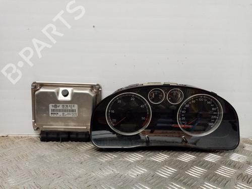 engine-control-unit-ecu-vw-passat-b55-3b3-038906019ke-0281011201-3b0920829a-2000-2001-2002-2003-2004-2005-18993807 main image