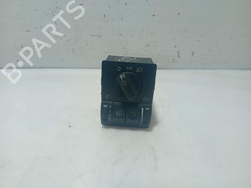 Used Headlight switch OPEL ZAFIRA A MPV (T98) 2.0 DTI 16V (F75) (101 hp) 31110323